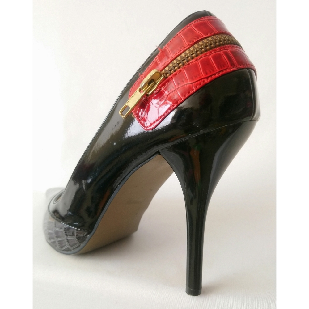 Women's color block pumps Size 9